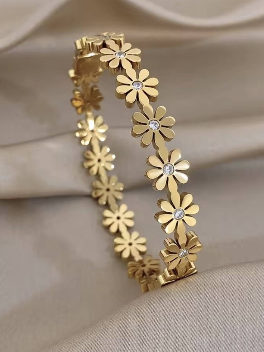 High Quality Delicate Flower Cuff Bangle Bracelets for Women Glossy GP/ SS